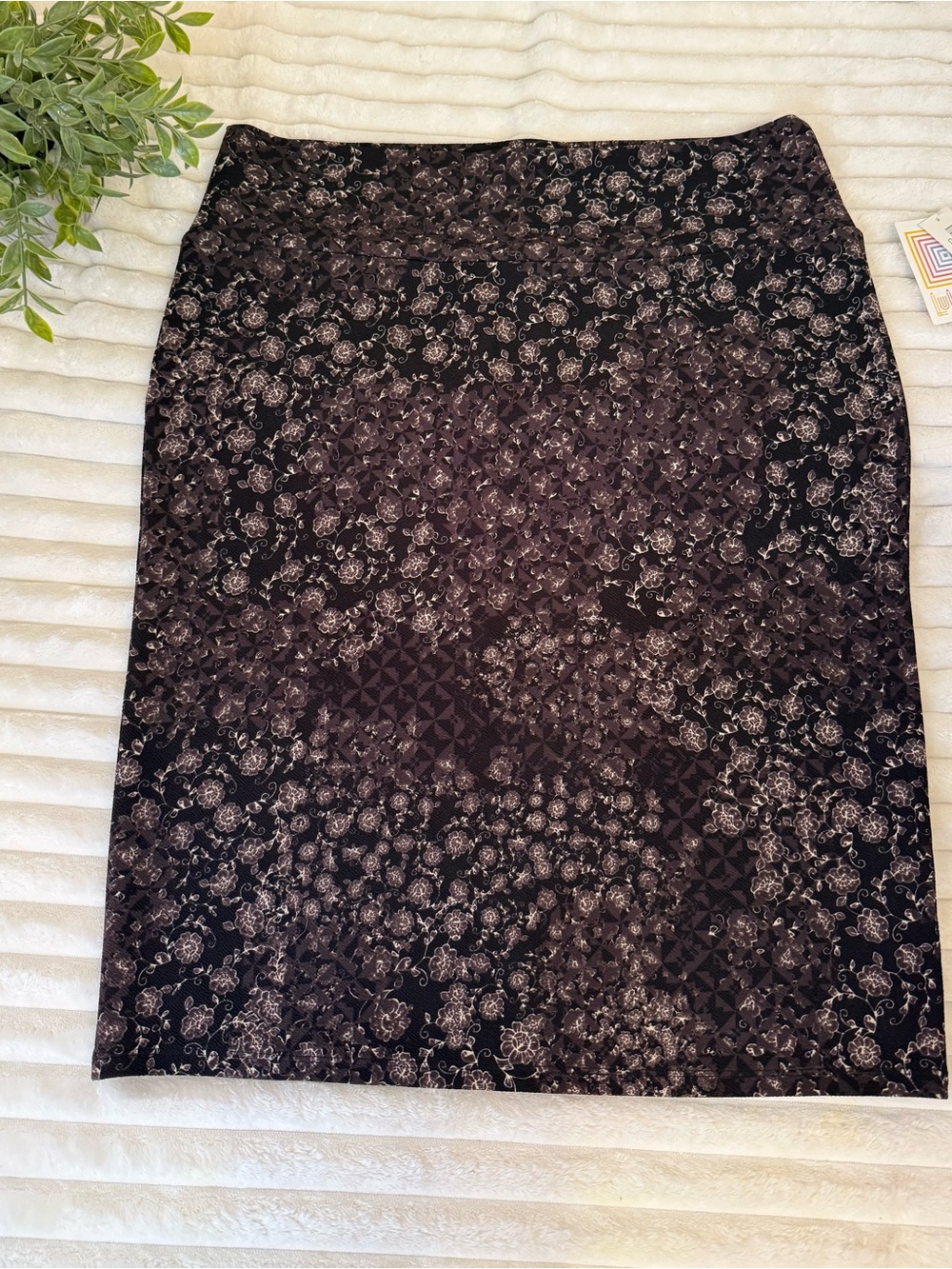 LulaRoe Cassie Pencil Skirt size 3X